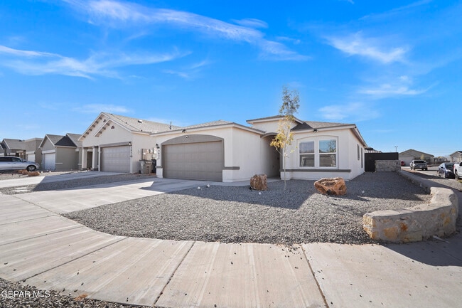 Building Photo - 5025 Marcella Santillana