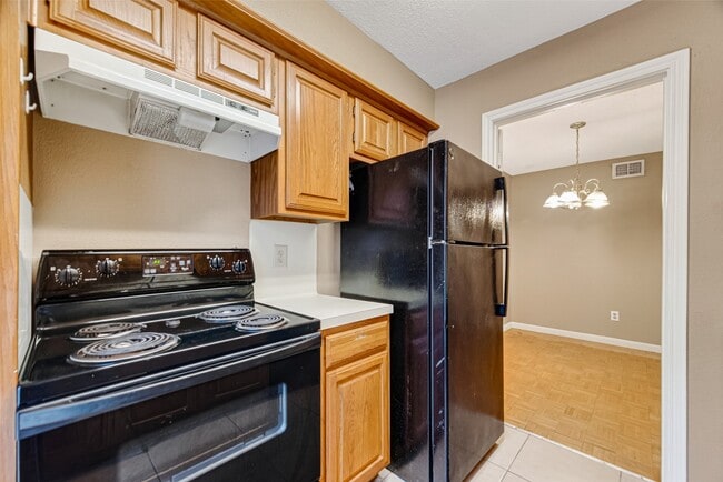 Building Photo - 1311 Antoine Dr