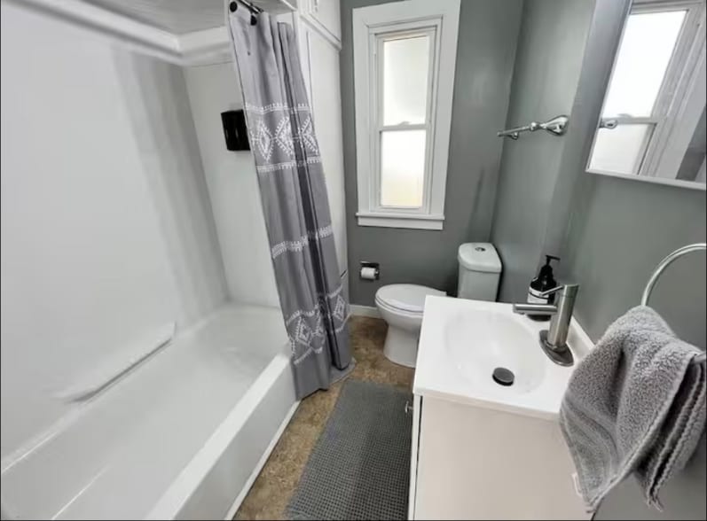 Building Photo - 1708 11th Ave