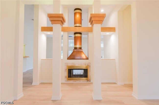 Building Photo - 15200 Sweetwater Ct