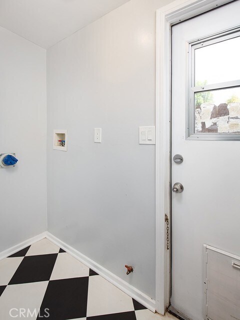 Building Photo - 453 E Sacramento St