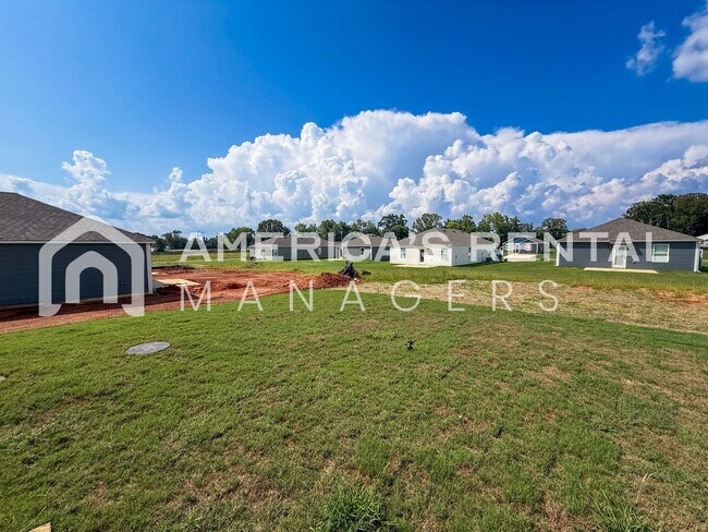 Building Photo - Coming Soon! Available to View NOW!!!