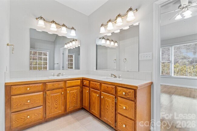 Building Photo - 4-Bedroom 2-Bath Home Nestled In The Popular Rock Barn Community!