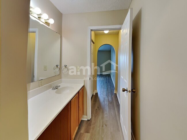 Building Photo - 5691 Levi Kramer Blvd