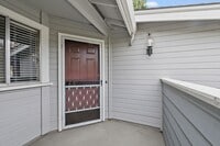 Building Photo - 2Bd/2Bth Condo, hardwood floor, balcony