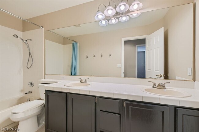 Building Photo - 7624 Desert Largo Ave