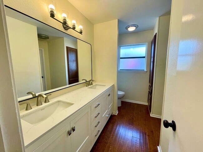 Building Photo - Move-In Special. 1 Month Free Rent with a 12-month lease