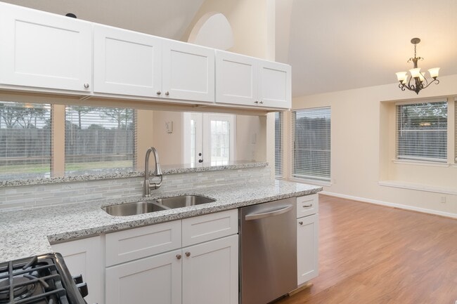 Building Photo - 5306 Acorn Ct