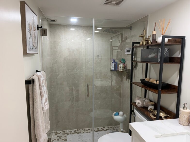 Bathroom - Industrial Shelving & Storage - 5555 Collins Ave