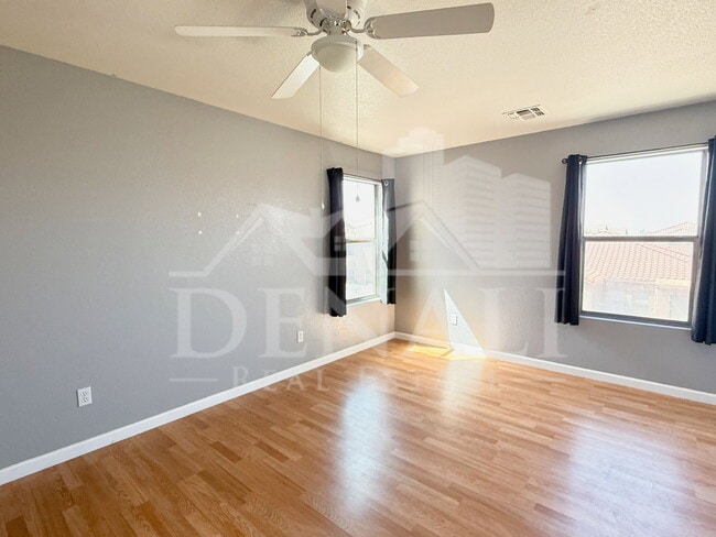 Building Photo - 2858 W Mineral Butte Dr