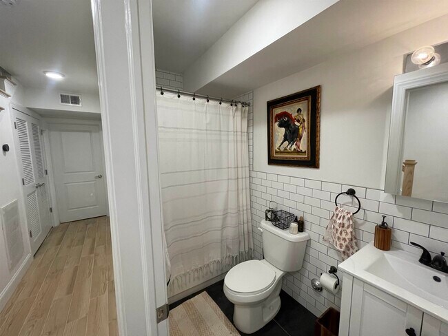 Building Photo - 27 Belmont Ave