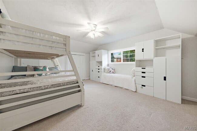 Building Photo - 7385 Arlington Dr