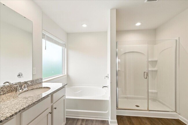 Building Photo - 18 E Sycamore Trl