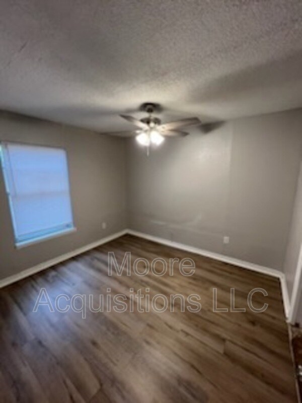 Building Photo - 610 W Owings St