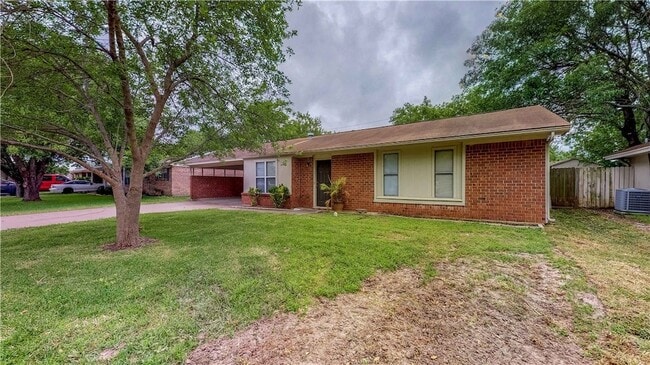 Building Photo - 1108 Forest Glen Ct