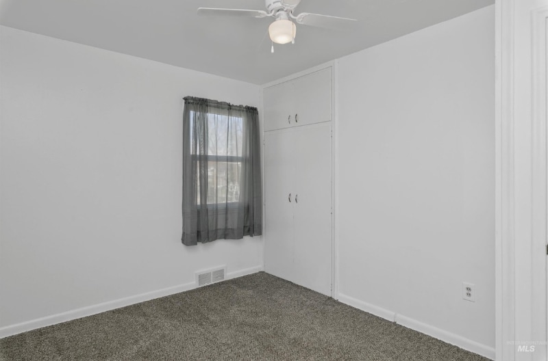 Building Photo - 570 N 8th E