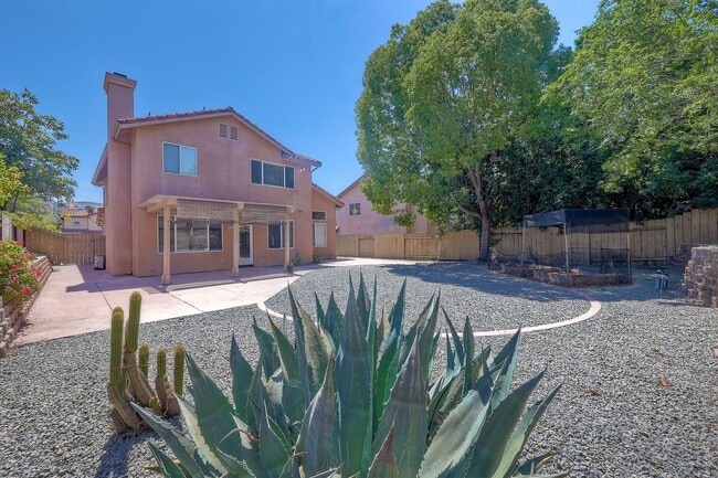Building Photo - Recently Renovated 2-story home!