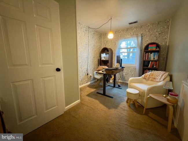 Building Photo - 211 Eagle View Ln