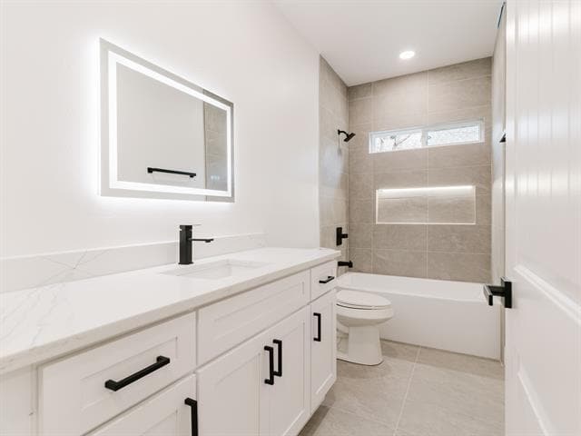 Building Photo - 1007 Strickland St