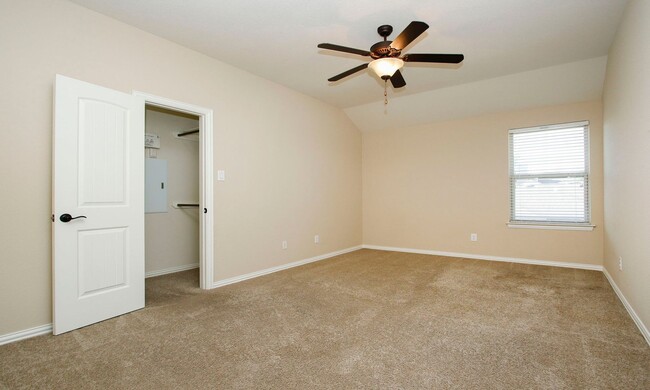 Building Photo - 13827 Slate Mountain Ln