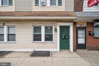 Building Photo - 271 N Wycombe Ave