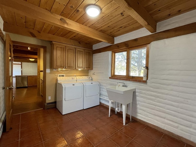 Building Photo - 311 Portrillo Dr