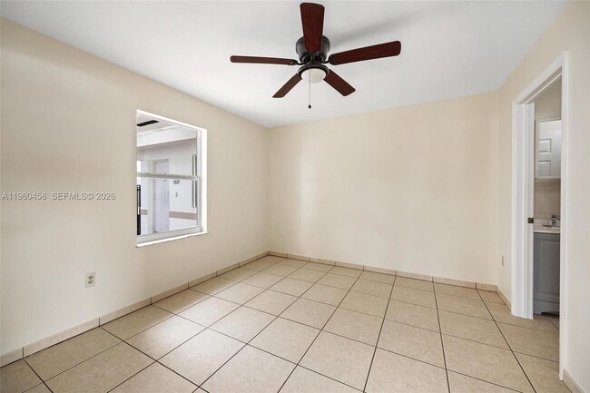 Building Photo - 3072 NW 14th St