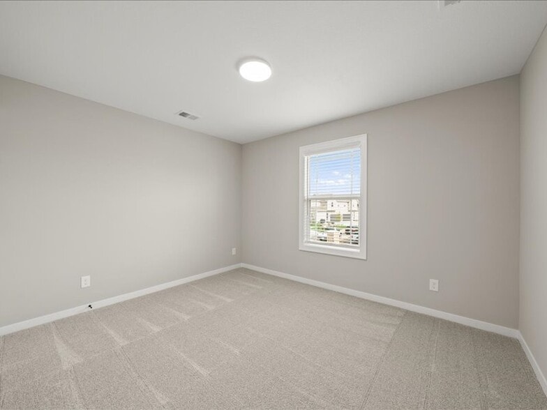 Building Photo - 16973 W 164th Ter