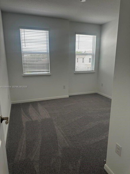 Building Photo - 1828 Shadow Box Bend Unit