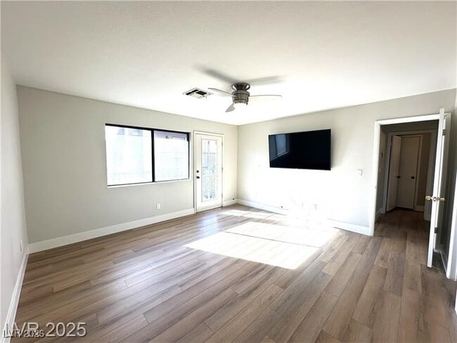 Building Photo - 3947 Delos Dr