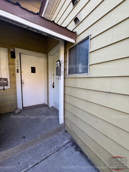 Primary Photo - 678 N Water Ave