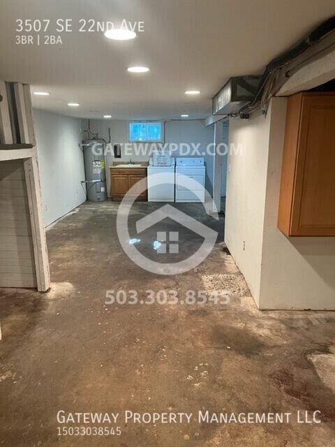 Building Photo - 3507 SE 22nd Ave
