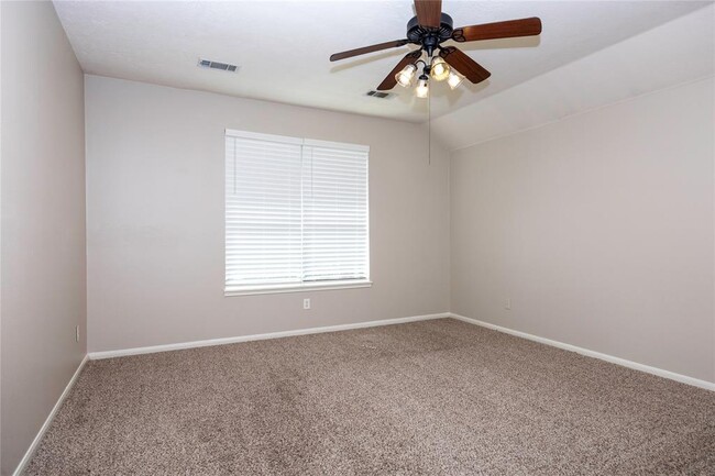 Building Photo - 3915 Lauderwood Ln