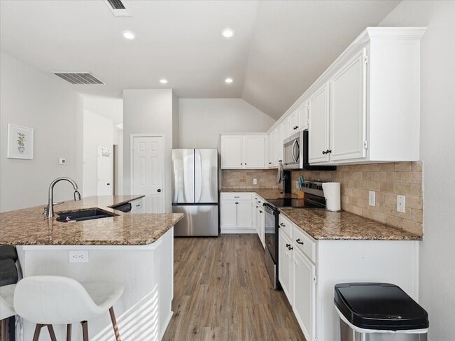 Building Photo - 1316 Pelham Ln