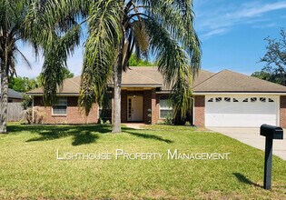 Building Photo - Pristine 3/2 in University Park!  Won't Last Long!