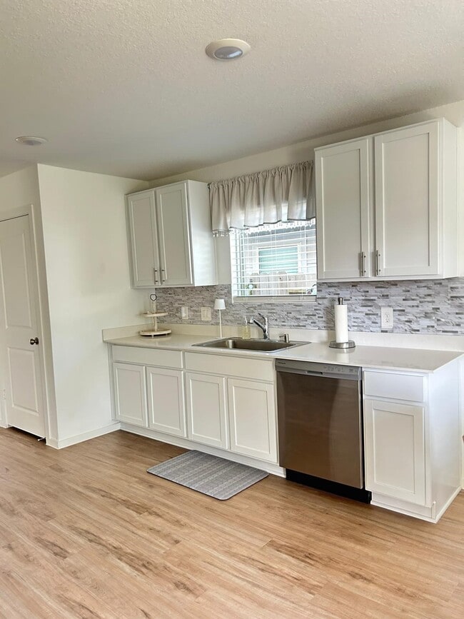 Building Photo - 14732 S Ascot Bnd Cir