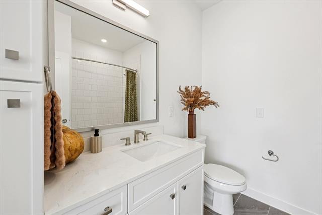 Building Photo - 1951 Painted Trl