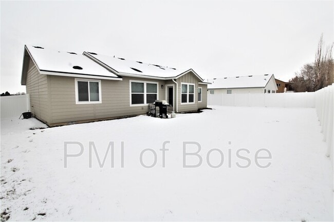 Building Photo - 973 S Rangipo Ave