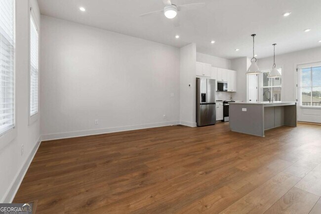 Building Photo - 964 Bibb St NW