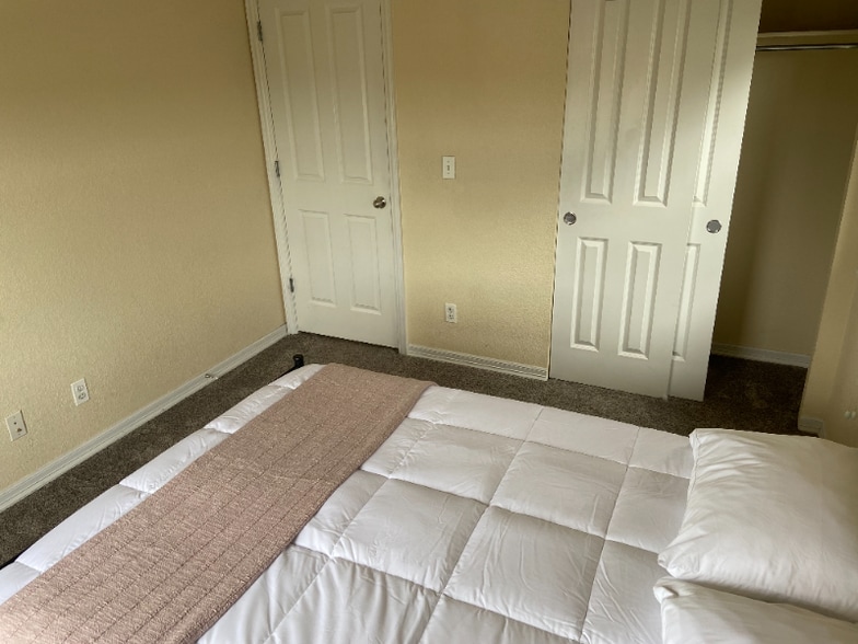 Building Photo - 10614 Belle Creek Blvd