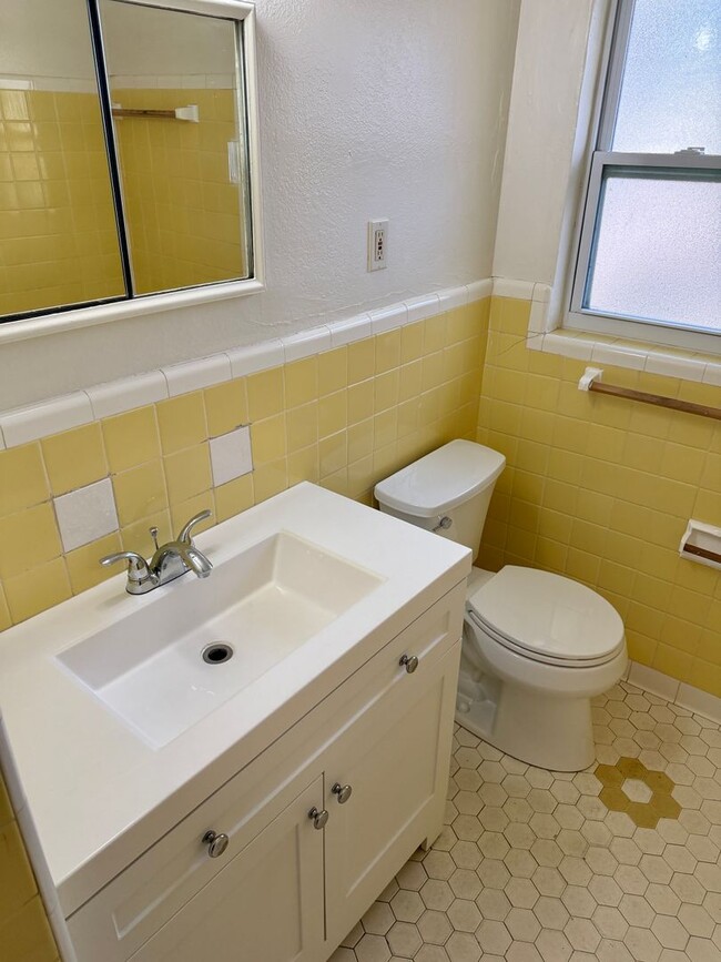 Building Photo - Amazing 2/1 so Close to the Ocean that you can see it from your Street!