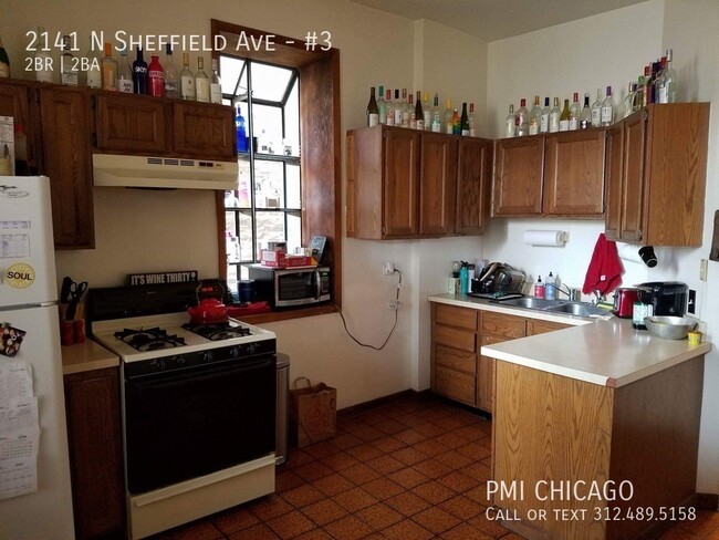 Building Photo - 2141 N Sheffield Ave
