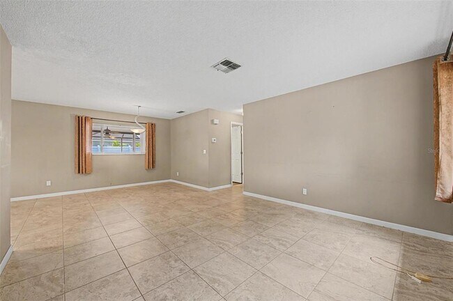 Building Photo - 4212 Gray Squirrel Ln