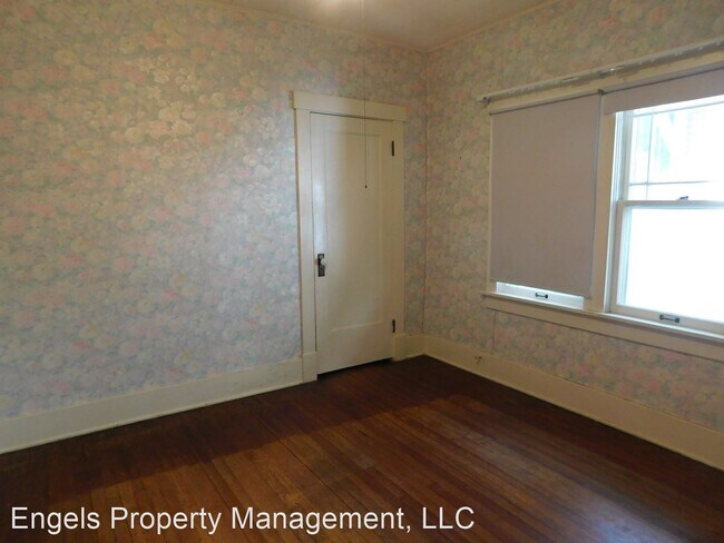 Building Photo - 5 br, 2 bath House - 524 W 4th
