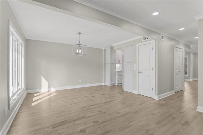 Building Photo - 49 Ivy Gates NE