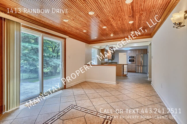 Building Photo - 1413 Rainbow Dr