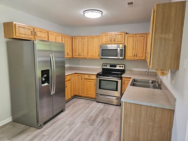 Building Photo - 3 bedroom, 2 bath home in the Neighborhoods of Holly Ridge Community