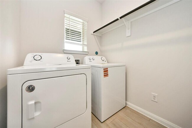 Building Photo - 21814 Ash Cypress Ct