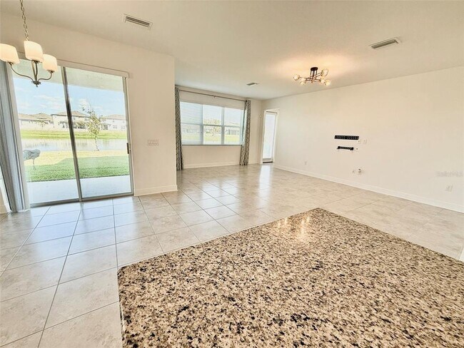 Building Photo - 12189 Nouveau Ave