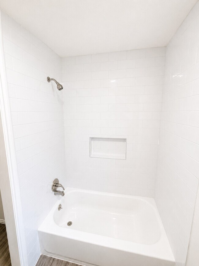 Building Photo - 24207 Shellbrook Dr